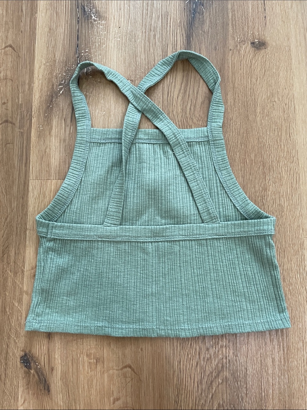 Bundle of American Eagle Outfitters Cropped Tanks - Picture 5 of 9